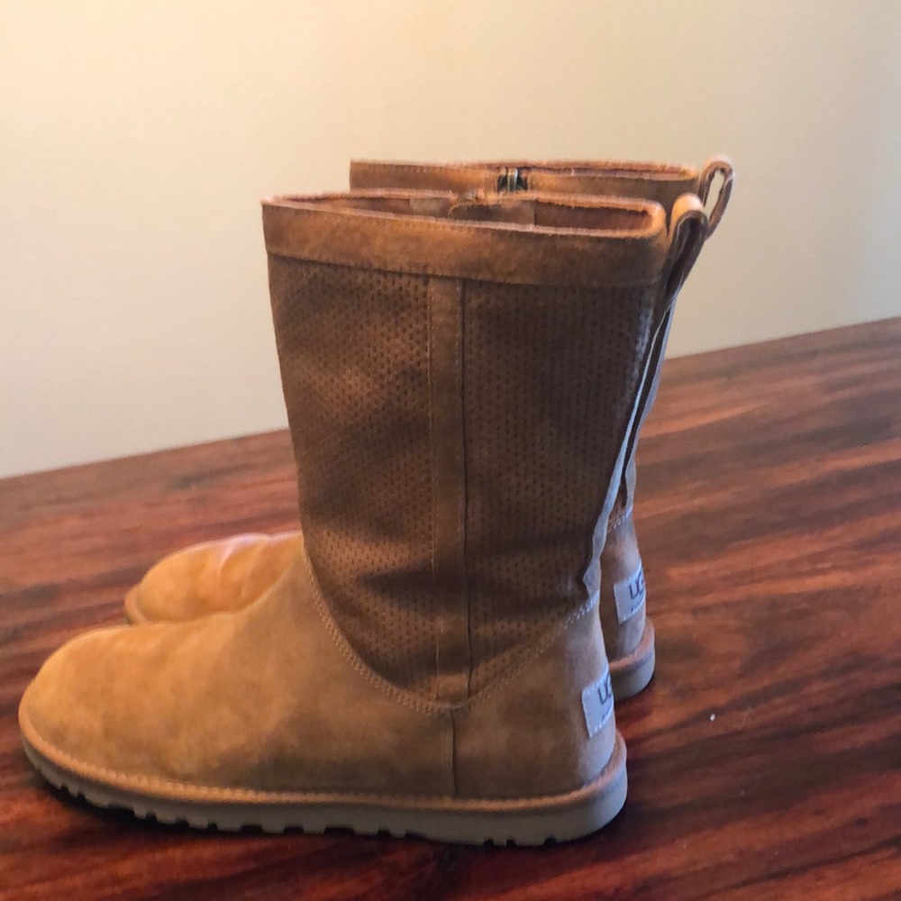 Ugg Low Pro Short Perf 2 Beige Nubuck Boot sz7